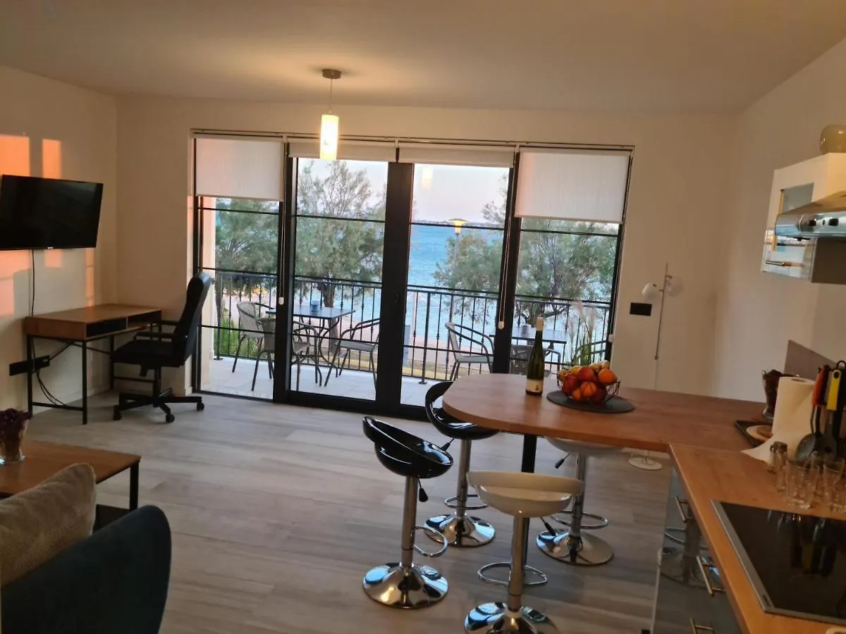 ורסי Appartments Akrapovic